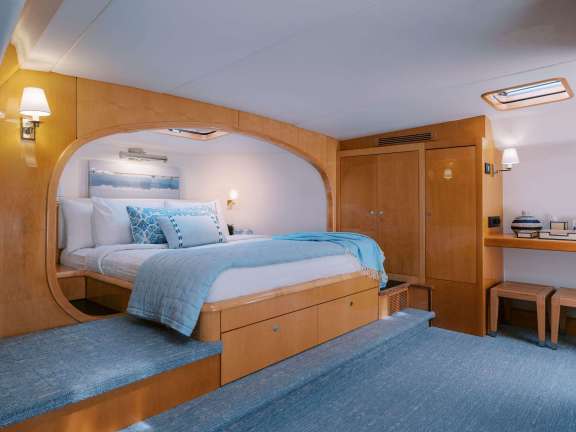 Image of AVANTI yacht #13