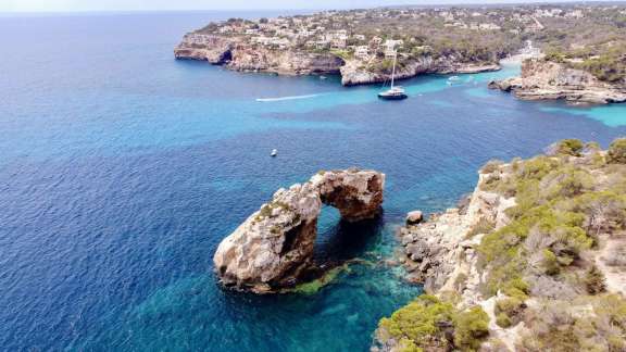 Image of yolo yacht #12