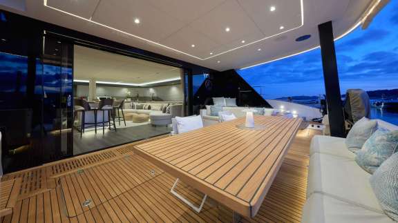 Image of yolo yacht #6