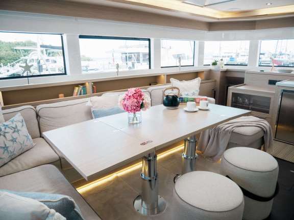 Image of Luna Nova yacht #11