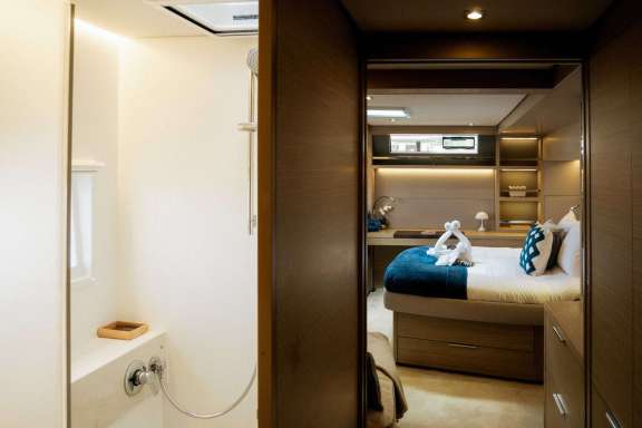 Image of Luna Nova yacht #14