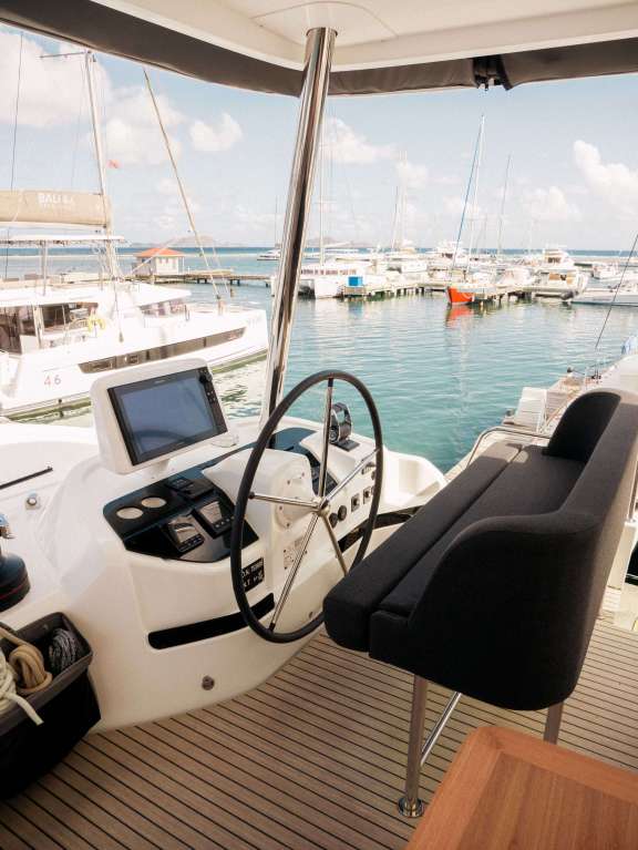 Image of Luna Nova yacht #5