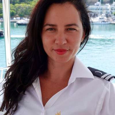Hostess & Masseuse Hanna Moller