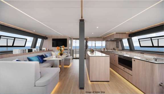 Image of Emerald Queen yacht #2