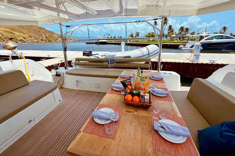 The large aft cockpit with alfresco dining