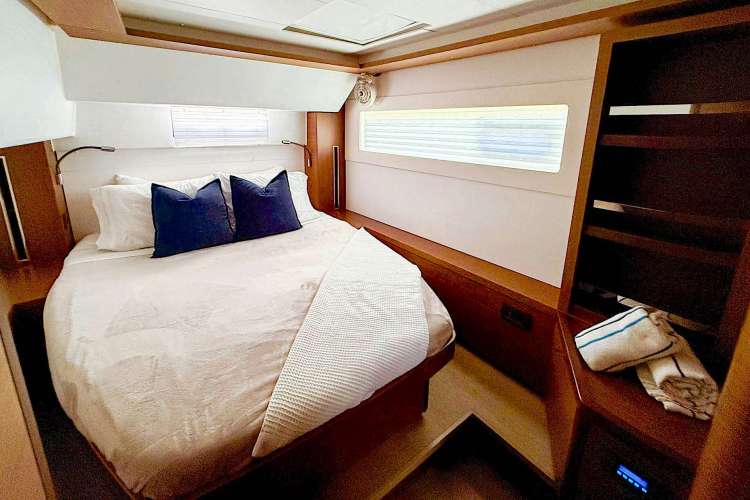 Starboard aft guest queen