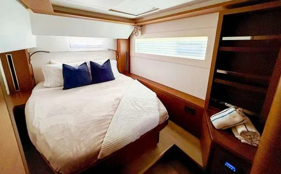 Starboard aft guest queen