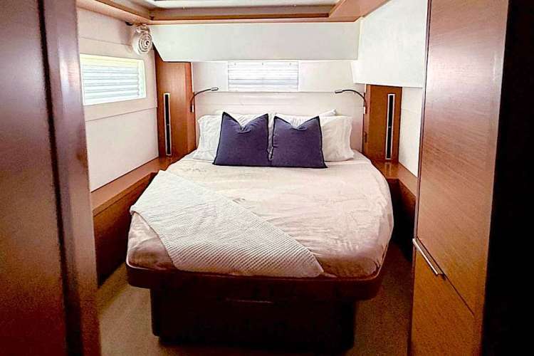 Port aft guest queen