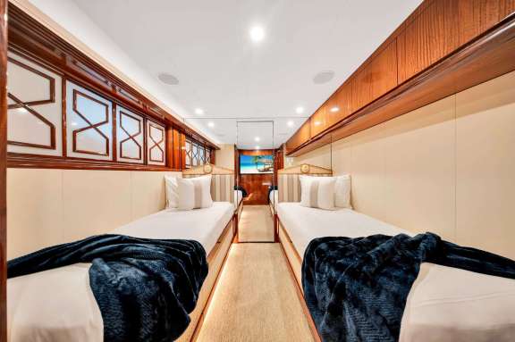 Image of Seaspeak yacht #8