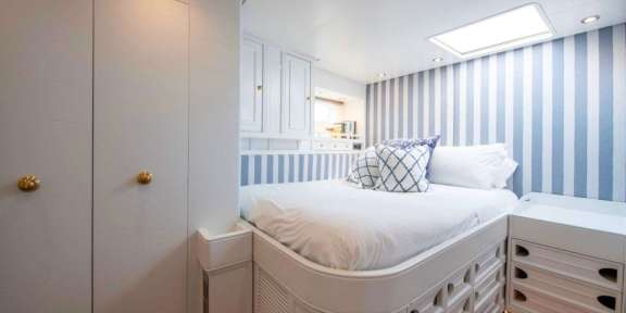 Image of YQUEM yacht #6