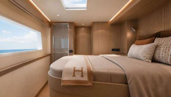 Image of Tupelo Honey yacht #7