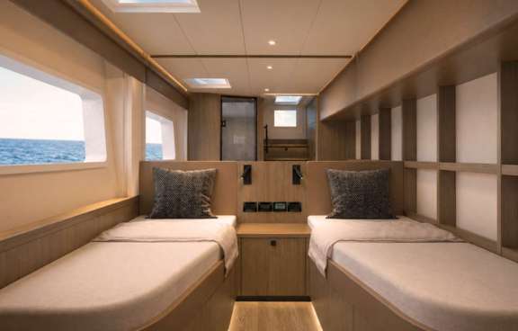 Image of Tupelo Honey yacht #9