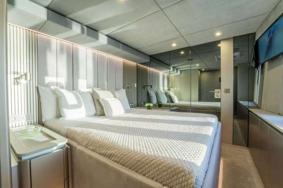 Image of HALCYON yacht #8
