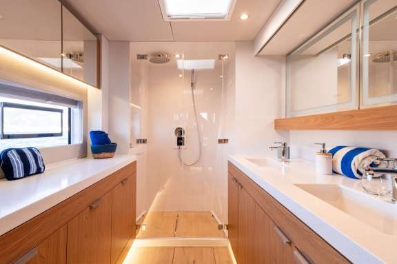 Image of CRAFT WITH A SEA yacht #12