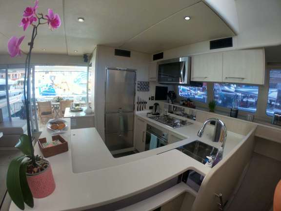 Galley, saloon and entertainment centre