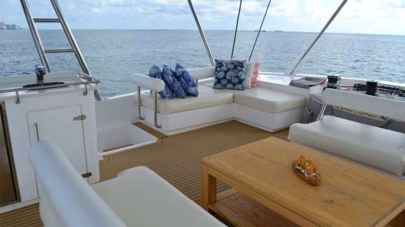 Fly Bridge Upper Deck