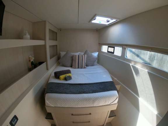 Guest head and shower