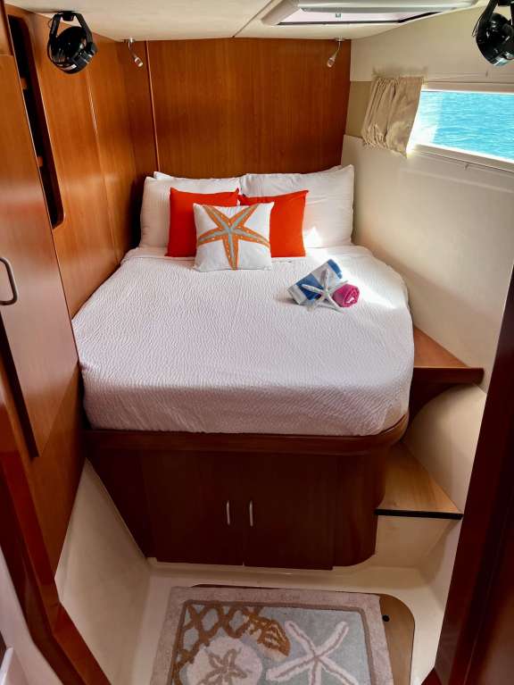 Starboard Cabin Forward