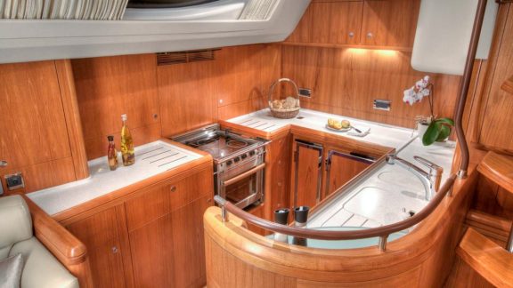 Image of MUSTIQUE yacht #5