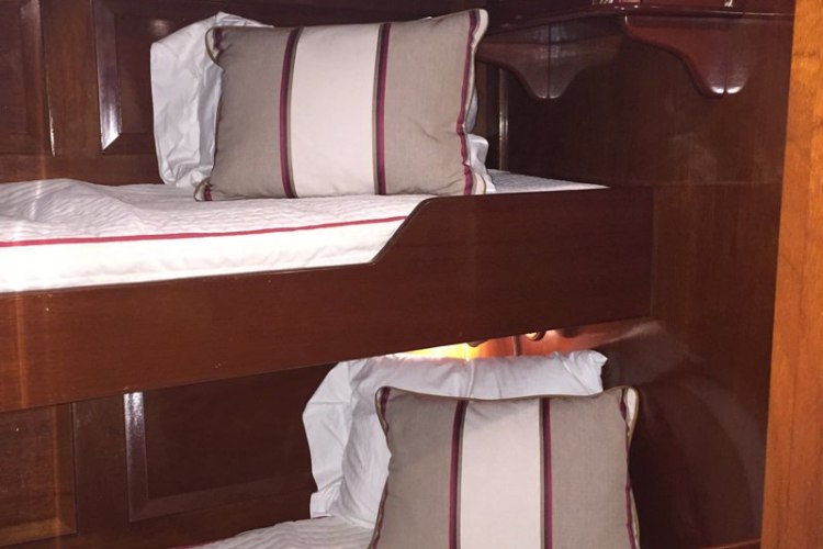 Upper/Lower Guest Cabin