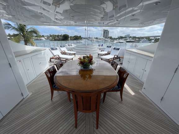 Skylounge Aft Dining