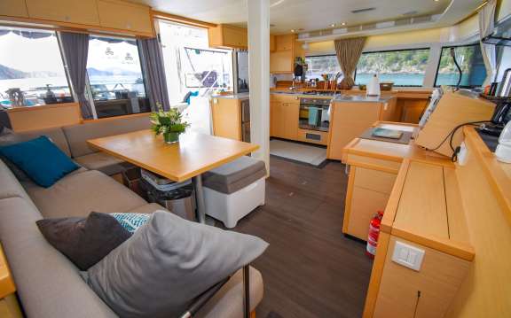 Image of SHANGRI LA yacht #10