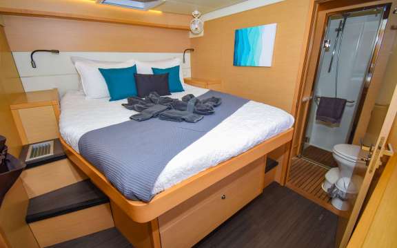 Image of SHANGRI LA yacht #16