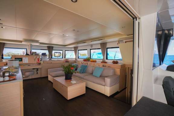 Image of DREAM LAGOON 620 yacht #12