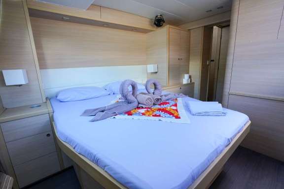 Image of DREAM LAGOON 620 yacht #16