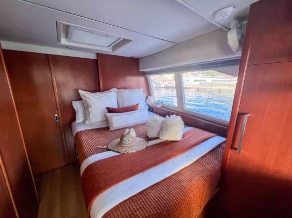 Image of DOLPHIN DAZE yacht #6