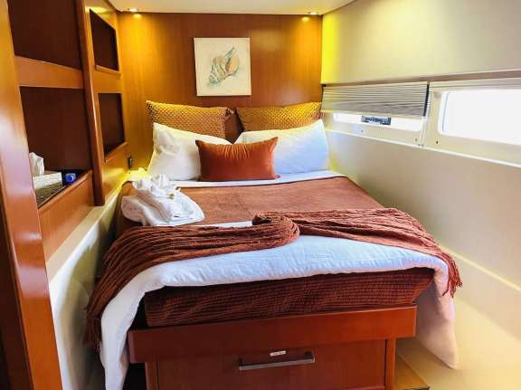 Image of DOLPHIN DAZE yacht #8