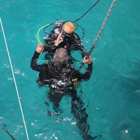 Crew of ISOLABLUE|PADI Dive Instructor
