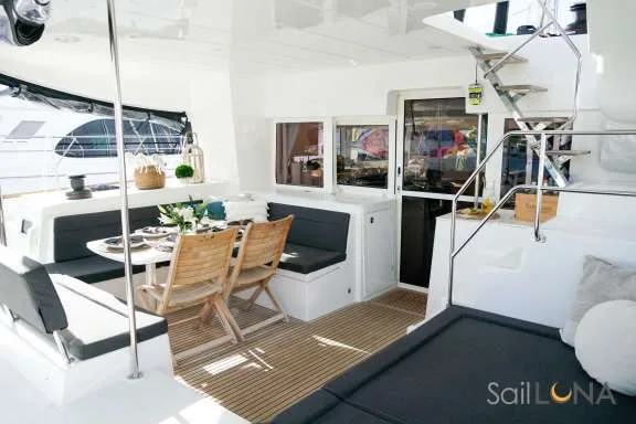 Gather around the al fresco dining table for gourmet meals—with waterfront views, of course.