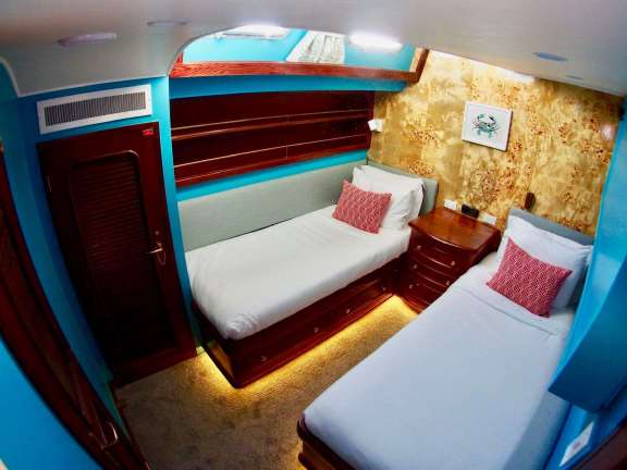 Image of AUGUST MAVERICK yacht #8