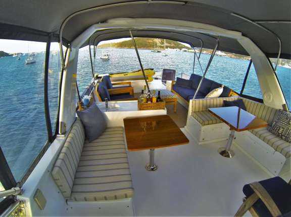 Flybridge Lounge