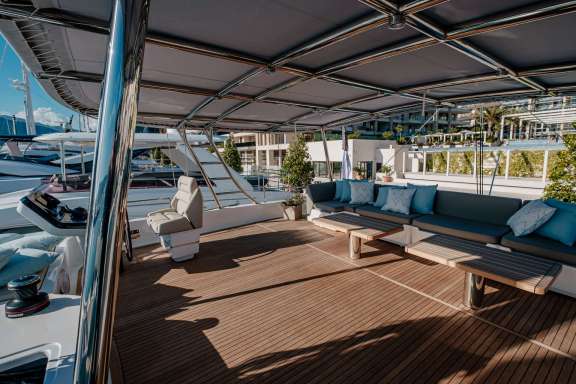 Image of GYRFALCON yacht #12