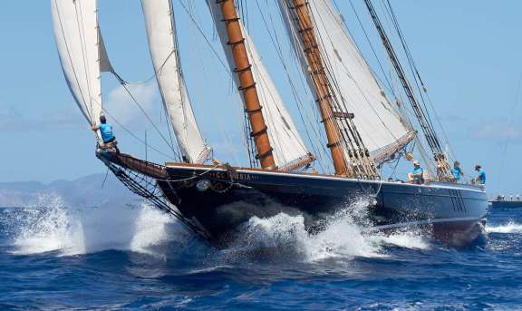 Image of Columbia yacht #4