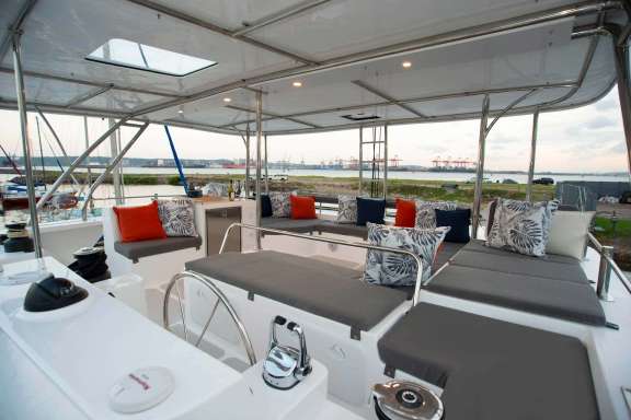 Image of BAREFEET RETREAT yacht #13