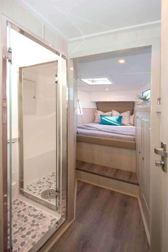 Image of BAREFEET RETREAT yacht #8