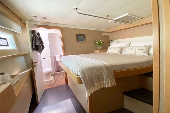 Port Aft Queen Cabin