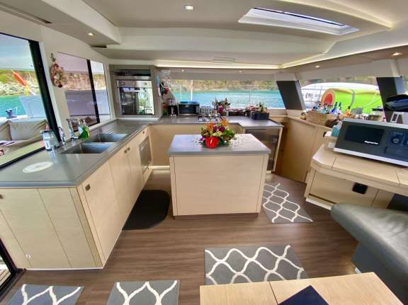 Image of LADY CATRON yacht #11