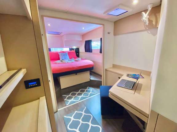 Image of LADY CATRON yacht #12