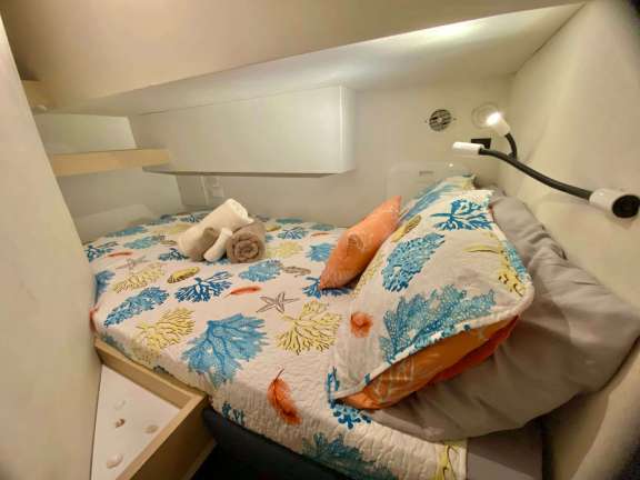 Image of LADY CATRON yacht #18