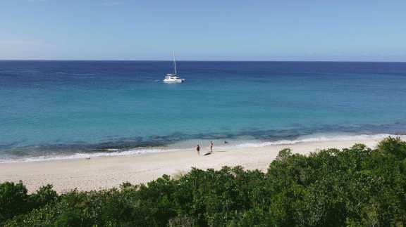 Image of VICARIOUS yacht #14