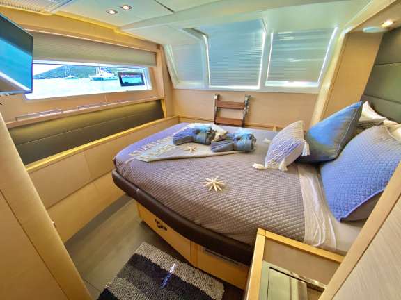 Image of HEAVENLY yacht #6