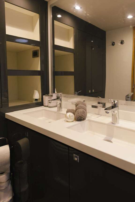 Twin Cabin or Convert to King Bed