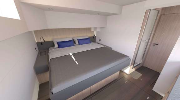 Af starboard queen berth guest suite