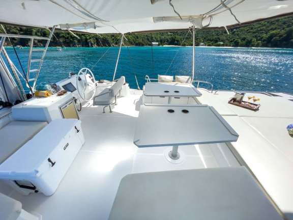 Image of ISLAND KISSES yacht #5