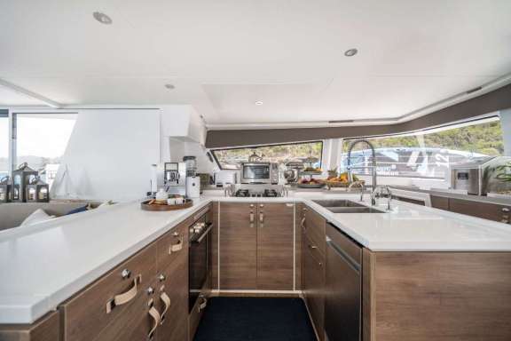 Image of WINDWARD yacht #8