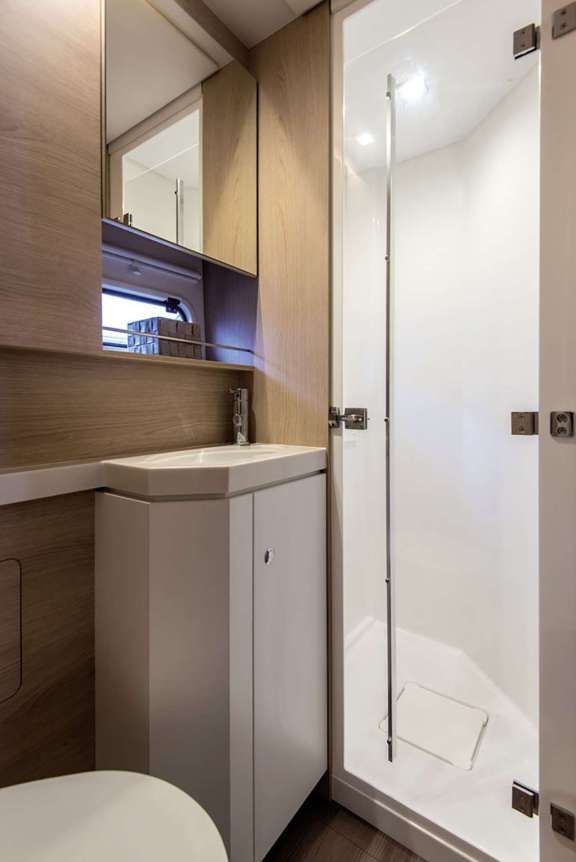 Image of LOCATION 5.4 yacht #8